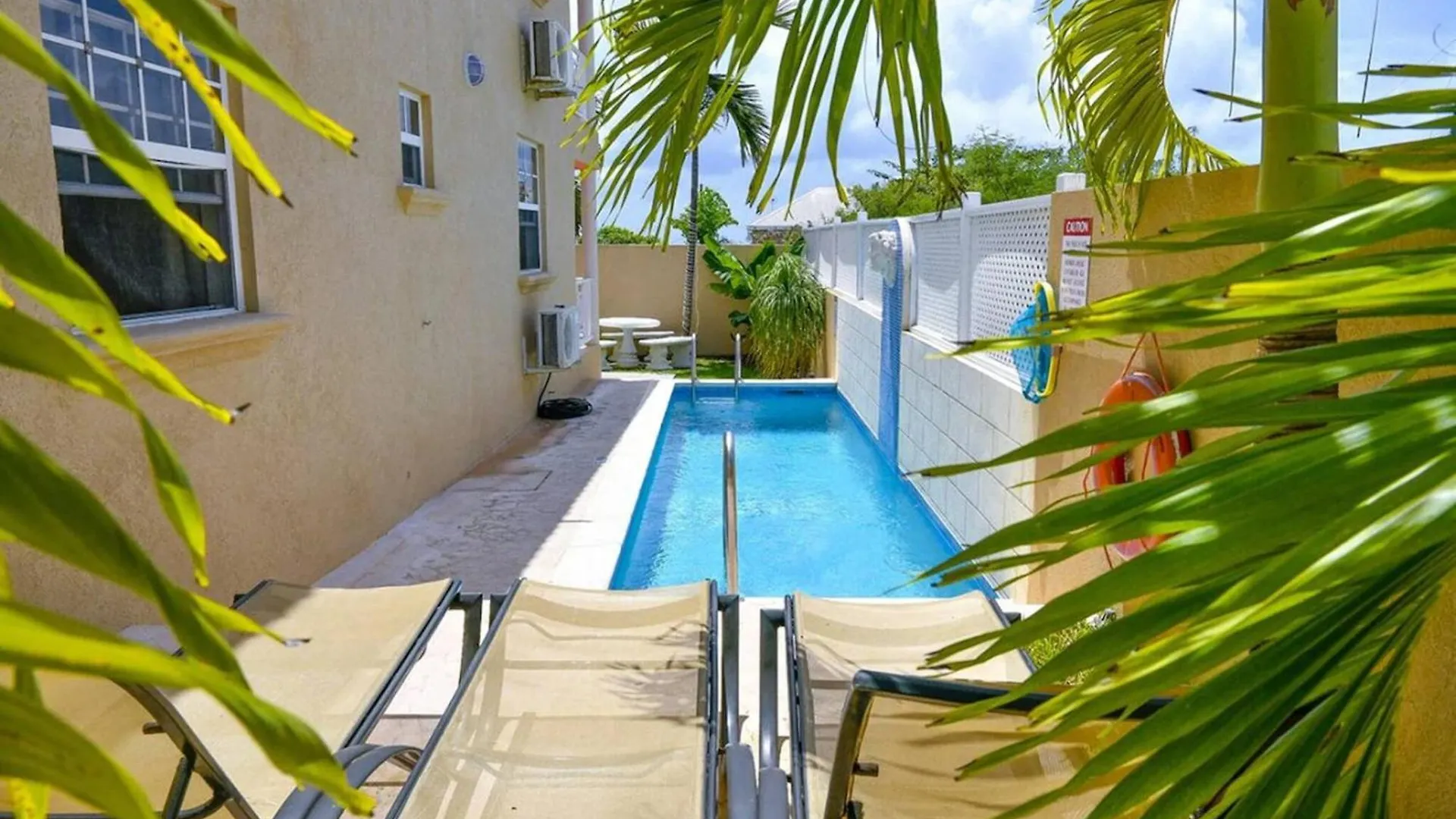 Apartamento Providence Apt 2-Bedroom 1 Christ Church